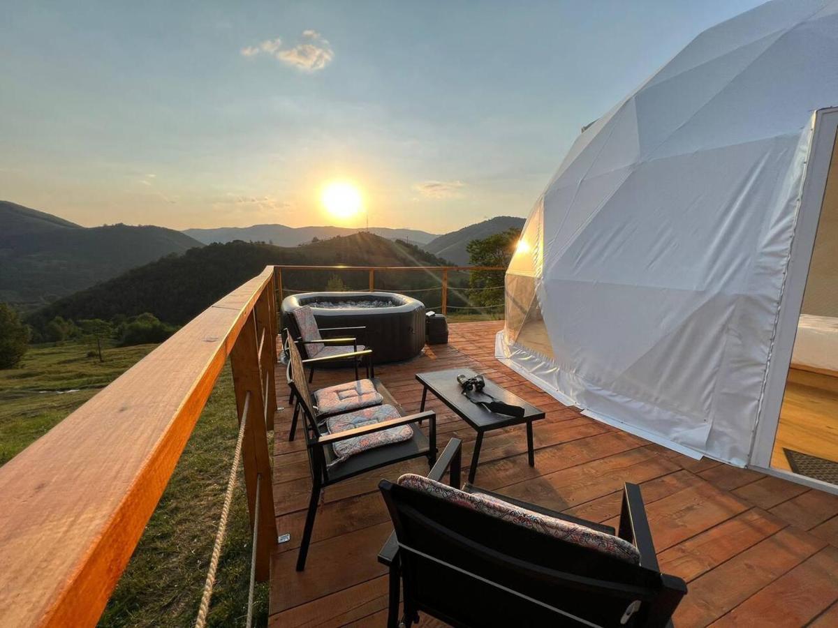 מלון Starry Dome - Manta'S Retreat Glamping Cornereva מראה חיצוני תמונה