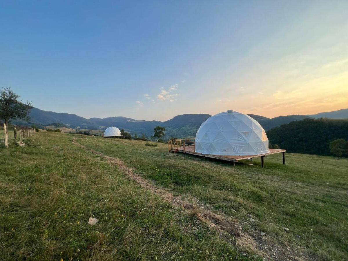 מלון Starry Dome - Manta'S Retreat Glamping Cornereva מראה חיצוני תמונה