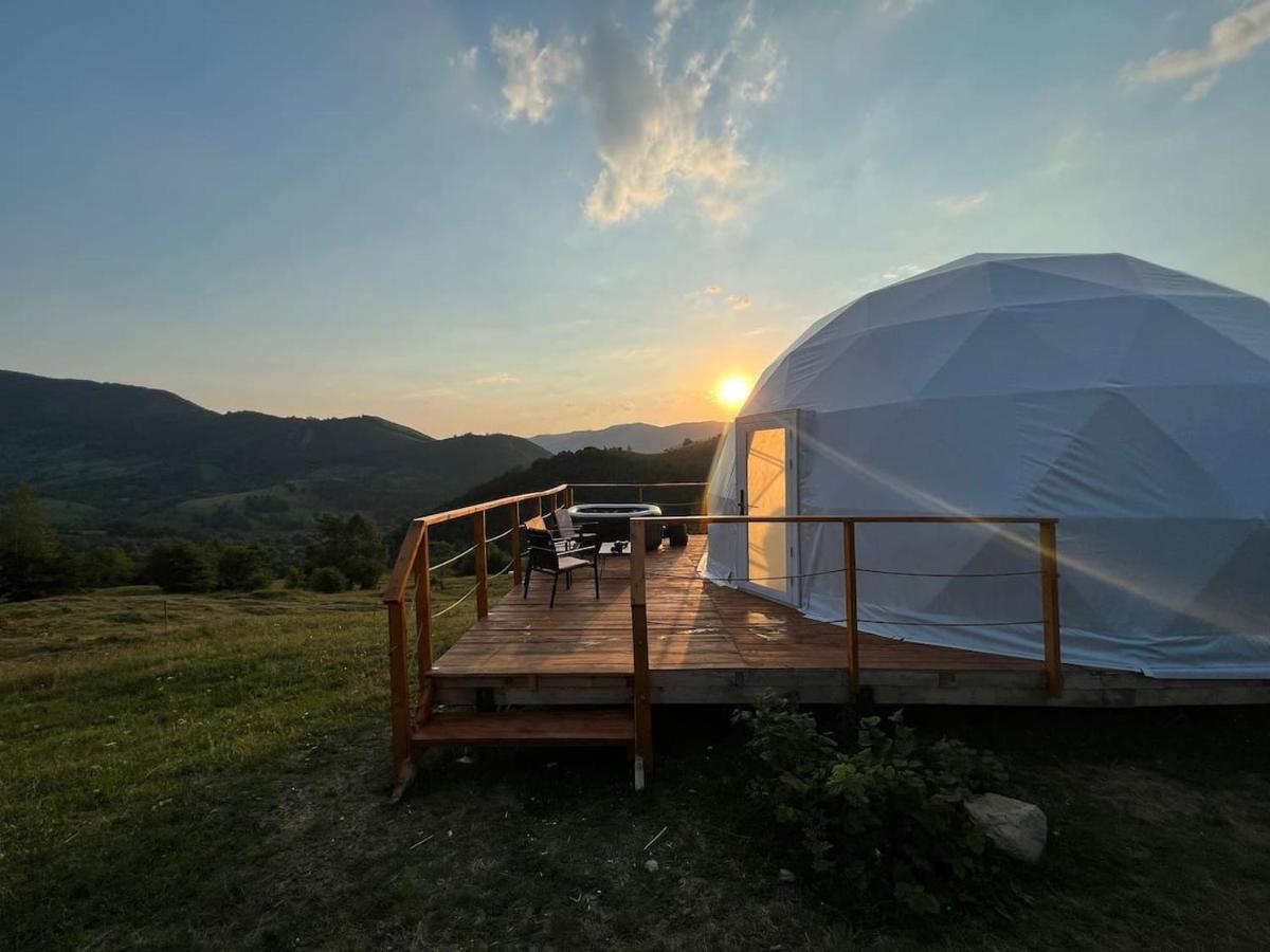 מלון Starry Dome - Manta'S Retreat Glamping Cornereva מראה חיצוני תמונה