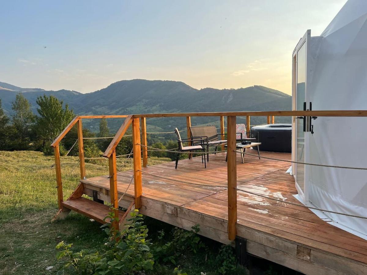 מלון Starry Dome - Manta'S Retreat Glamping Cornereva מראה חיצוני תמונה