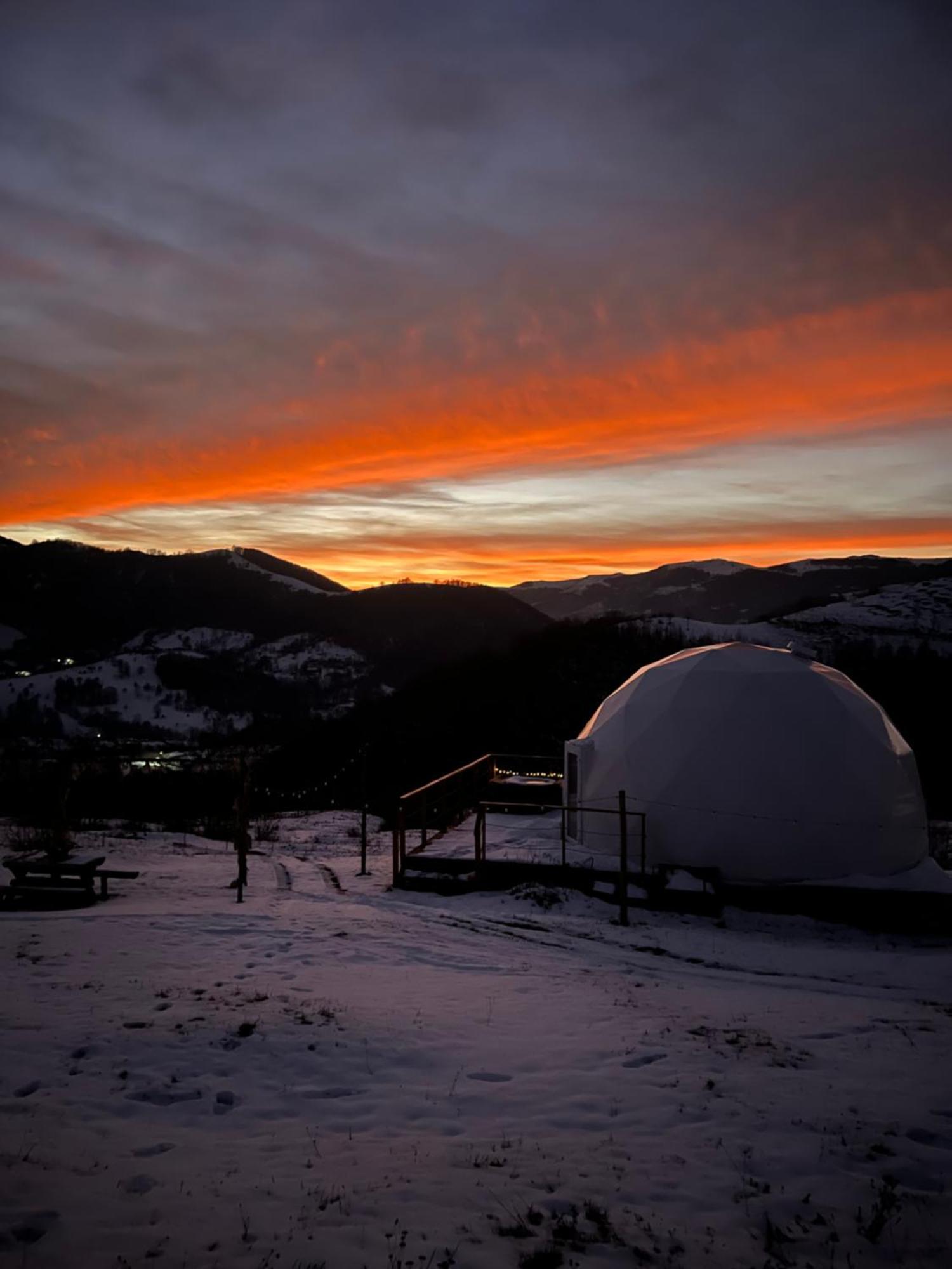 מלון Starry Dome - Manta'S Retreat Glamping Cornereva מראה חיצוני תמונה